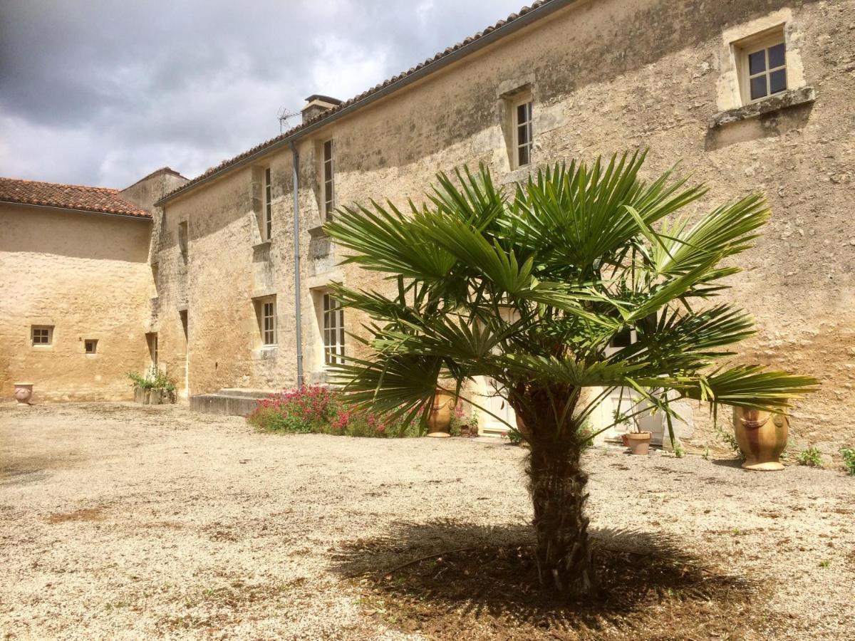 Bed and Breakfast Logis De La Touche Saint-Hilaire-des-Loges Esterno foto