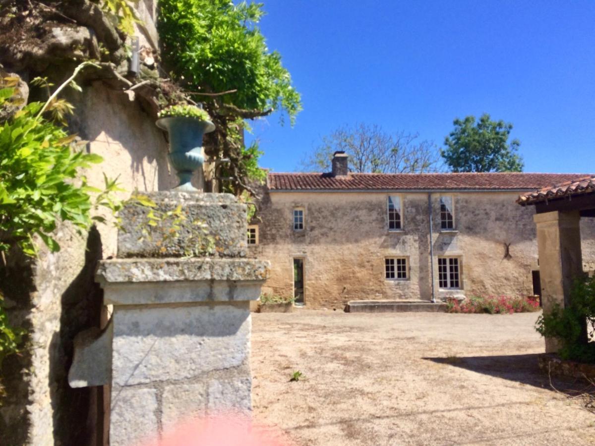 Bed and Breakfast Logis De La Touche Saint-Hilaire-des-Loges Esterno foto