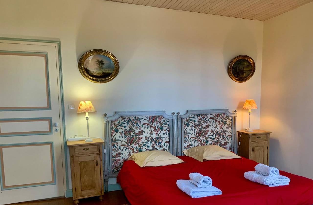 Bed and Breakfast Logis De La Touche Saint-Hilaire-des-Loges Esterno foto